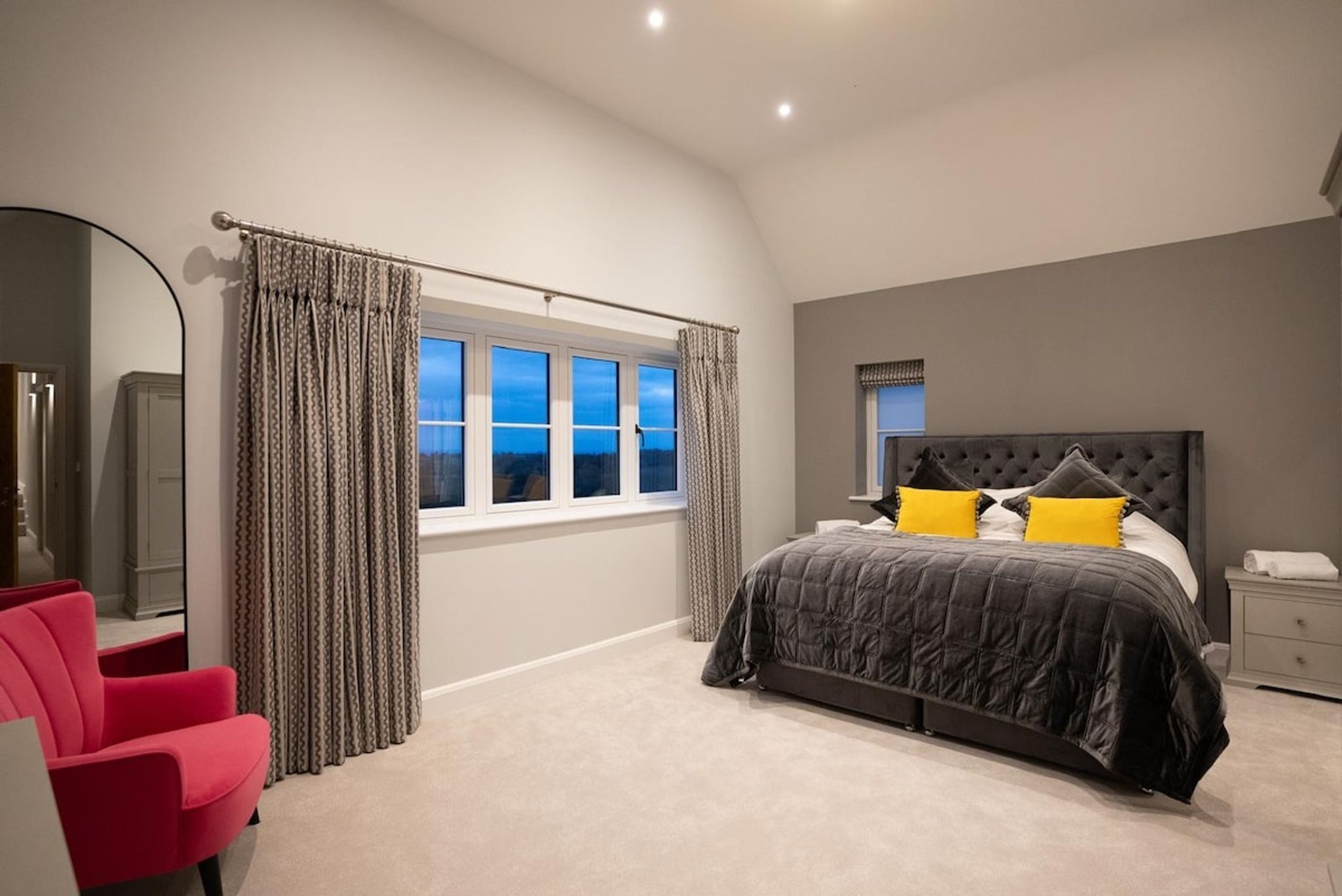 Luxury Accommodation Near NEC Birmingham at Grange House by LussoLets