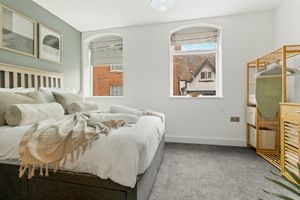 Pear Tree Worcester city centre apartment bedroom LussoLets