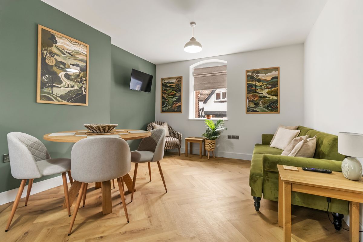 Perry serviced apartment Worcester New Street interior living space