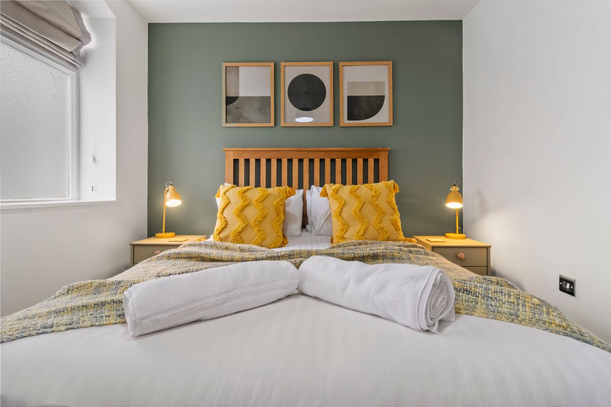 Pear Tree luxury serviced apartment Worcester interior living area