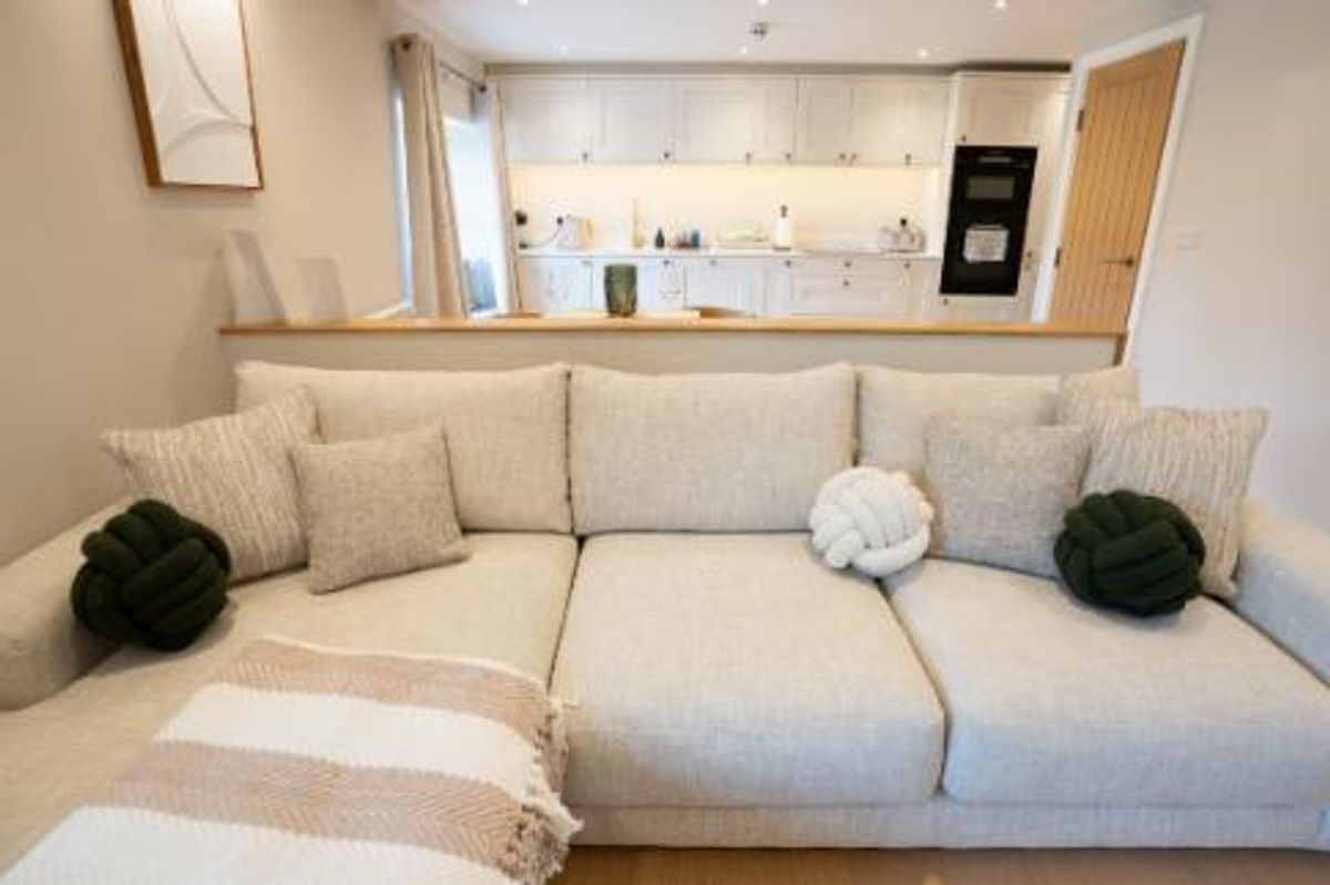 Houses for Rent Near Me in Broadway suited to families, couples and dog friendly Cotswolds breaks