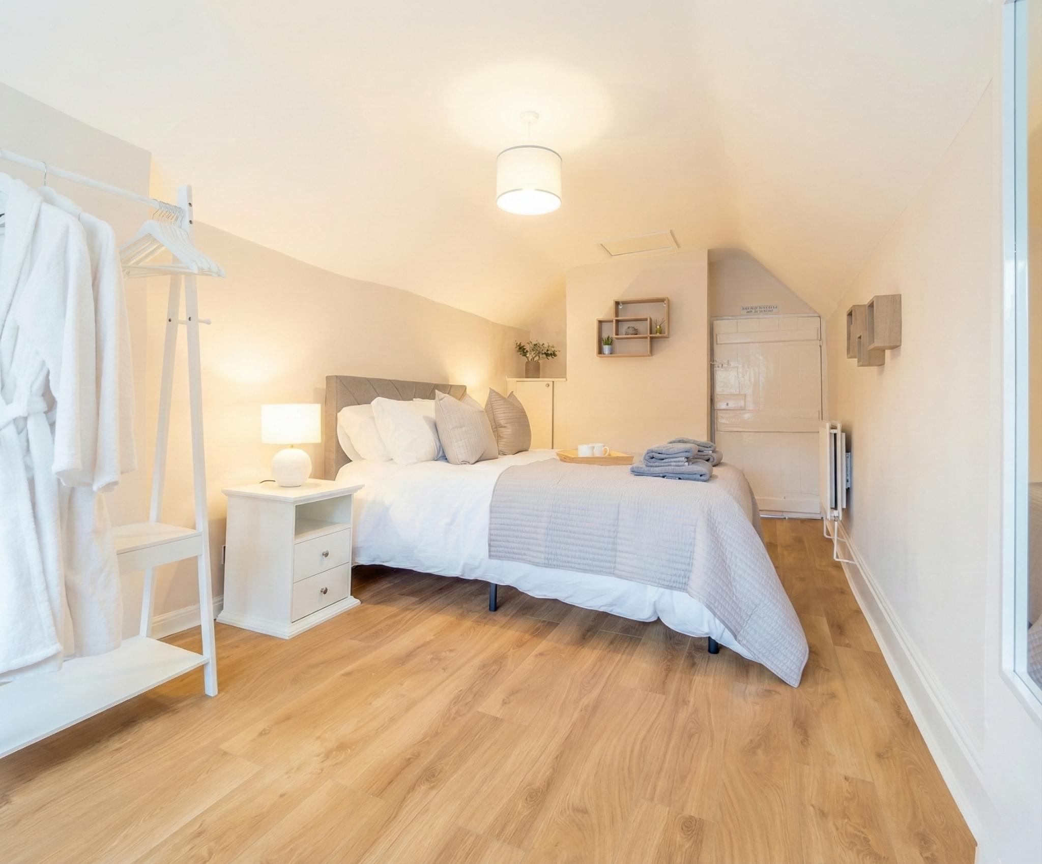 Short Stay Apartments in Stratford-upon-Avon riverside location historic charm
